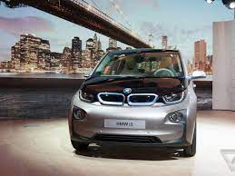 Bmw i3 jest pełne innowacyjnych technologii, dzięki którym doskonale sprawdza się w codziennej eksploatacji. Say Farewell To The Bmw I3 The Kooky Electric Hatchback That Couldn T Quite Make It The Verge