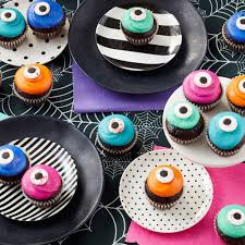 16 Cute & Spooky Halloween Cupcake Ideas | Wilton Blog