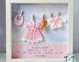 Available in a wide range of colours and weights, our range of knitting and crochet wool and yarn will have you stitched up in no time. Marco Decorativo De Bebe Nuevo Bebe Personalizado Caja Marco Nombre Peso Nacimiento Fecha Regalo Para Bebe Recien Crochet Baby Gifts Baby Crafts Box Frames