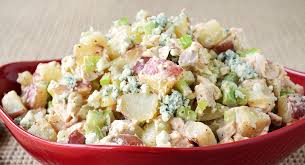 La pomme de terre est une gentille. Voici La Recette Pour Faire Une Salade De Pomme De Terre Et Poulet Avec Votre Thermomix Sans Peine La Chicken Potato Salad Potatoe Salad Recipe Salad Recipes