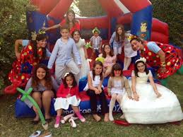 ¡bienvenidos a jardines del trapiche! Las Comuniones En Jardines Del Trapiche Velez Malaga Son Especiales Gracias A Nuestras Dulces Payasitas Payasos Castillos Hinchables Fiestas Infantiles