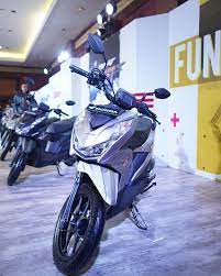 Sedangkan honda beat deluxe lebih elegan, karena pakai warna solid seperti silver. Harga Honda Beat Terbaru 2020 Tipe Cbs Iss Deluxe Dan Street Bmspeed7 Com