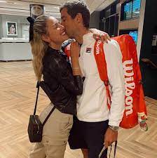 Stephanie demner, su novia desde un año y un mes, vibró con su talento desde las tribunas del all england y las cámaras siguieron sus reacciones además del tenis, en el futuro de guido pella está el casamiento. Wimbledon Wimbledon S Hottest Couple Guido Pella And Stephanie Demner Foto 5 De 11 Marca English