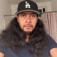 Im new to these little engines and need help getting this carb to the  correct idle setting or why is it making the clunking sound thanks in  advance