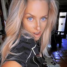 Sami Waters's Instagram, Twitter & Facebook