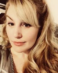 Wendy Theriot's Instagram, Twitter & Facebook