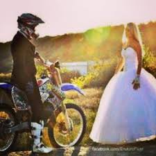 Escolha a sua moto e participe. Carlos Delgado Na Twitteru Algo Asi Por Dioh Quieroesto Boda Pareja Motoristas Fmx Freestyle Mx Motocross Novios Estosiempre Soy Http T Co 9ltrqycpf7