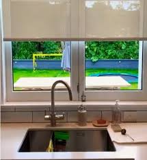 Model jendela dapur kecil agar dapur terlihat luas. 9 Desain Jendela Minimalis Bikin Rumah Terlihat Modern Rumah123 Com