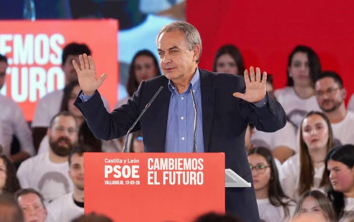 El PSOE empieza a abrir los ojos con Zapatero: "La caída del mito es  prácticamente irreversible"