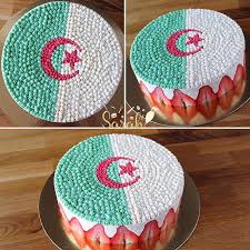 Rien A Voir Avec Hier C Est Une Coincidence Ce Post J Ai Choisi Au Pif Une Photo Parmis Les 15k De Mon Tel Et Boum Bada Boum Cake Design Cake