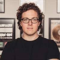 Tracy Philhower's Instagram, Twitter & Facebook