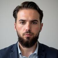 300+ perfiles de «Murati»