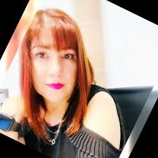 This week I graduated from the Amway Global Leadership Program with the  Davenport University. This started in 2022 and there were 7 months of  commitment to grow, investing in myself in a