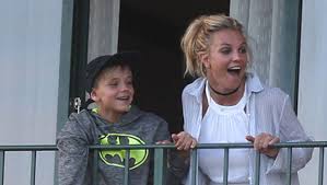More than 4000 photos and all of them in uhq/hq! Britney Spears Breaks Silence On Son Jayden S Video About Quitting Music Hollywood Life