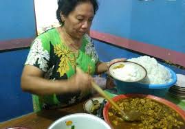 Ceritanya lagi pengen mam ayam yg pedas manis gurih dan kaya bumbu, scrolling cookpad ketemu resep dapur aprilia eh tampaknya pas nih sama kepengenan hehe. Rica Rica Isi Bu Sartini Kuliner Kekinian Harga Anak Kos Gotravelly