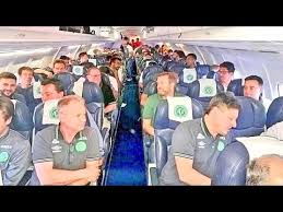It ran out of fuel near medellin. Brazilian Football Team Plane Crashes In Colombia Last Moments Forcachape Chapecoense Youtube