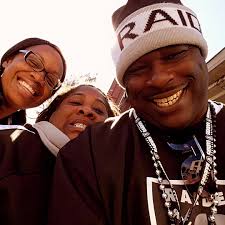 TurntableQueen (@pamthefunkstress) • Instagram photos and videos