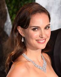 This list includes famous actors, politicians, entrepreneurs, writers, artists and humanitarians. Natalie Portman Beautiful People Actors Natalie Portman