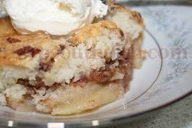 Combine the peaches, 1 cup sugar, and water in a saucepan and mix well. Apple Cobbler Paula Deen