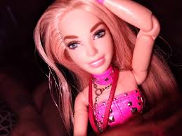 Introduction and favorite doll share