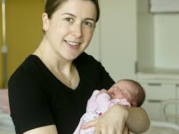 Die unglaubliche Gemeinsamkeit von Neujahrsbaby Ida und ihrer Mama