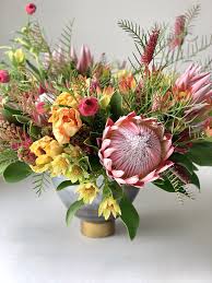Pin On Kd J Botanica Floral Arrangements