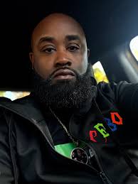 Dear Mom @elainelovesskip I just thought I'd share this video with you to  cheer you up since we're all feeling the pain of watching our baby boy  Malachi Chaney going through this