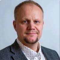 100+ profilů „Marián“