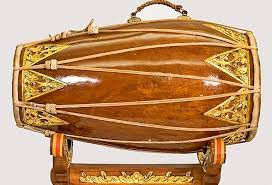 Provinsi ini juga berbatasan langsung dengan malaysia,tepatnya pada bagian serawak dan sabah. 23 Alat Musik Tradisional Kalimantan Gambar Penjelasan Lengkap