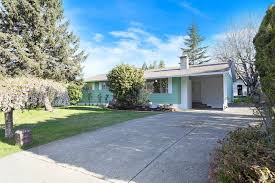 Check out floor plans, pictures and videos for these new homes, and then get in touch with the home builders. Single Family In Campbell River British Columbia