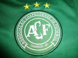 O escudo da chapecoense não sofreu muitas mudanças, a não ser pela quantidade de estrelas, que significava o número de títulos estaduais conquistados. Frank S Blog Chapecoense