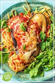 Aubergine Au Four A La Tomate Et Au Fromage Recette Hellofresh Recept Vegetarisch Vegetarische Recepten Gezonde Recepten