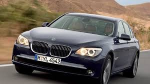 سعر ومواصفات وامكانيات بى ام دبليو 740 ال اى Bmw 740 Li رمز الفخامة فى مصر سوق بكر In 2020 Bmw Car Bmw Car