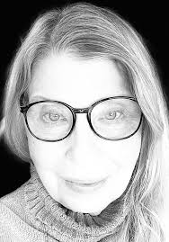 Might be showing my age, but I do like black & white photos.