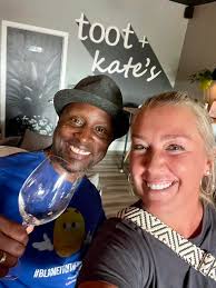 Toot + Kate's winebar