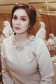 Explore tweets of nelydia senrose @nelydiasenrose on twitter. Nelydia Senrose