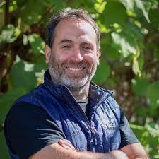 Juan Celis's Instagram, Twitter & Facebook