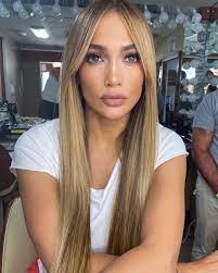 Last night, the superstar was photographed with her fiancé, alex rodriguez, leaving the san vicente bungalows in west hollywood. Jennifer Lopez S New Curtain Bangs Couldn T Be More Chic