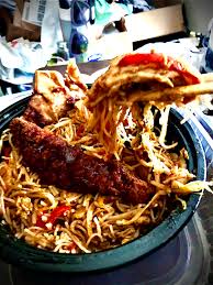 The distance by car is 558 km. Singapore Curry Noodles W Chicken Shrimp From Sakura Asian Express In Greenville Nc Their Spice Level 4 Of 5 Had Me Tearing Up Taking Hour Long Breaks To Eat It All