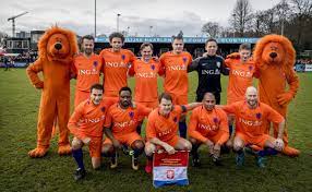 Het nederlands voetbalelftal is een team van mannelijke voetballers dat nederland vertegenwoordigt in internationale wedstrijden. Deze Ex Internationals Van Het Nederlands Elftal Komen Naar Bergen Op Zoom Indebuurt Bergen Op Zoom