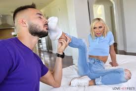 Chloe Temple - Love Her Feet - Pichunter