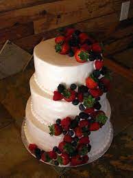 Pin By Kelly Simmons On Cake Fruit Wedding Cake Strawberry Cakes Cake