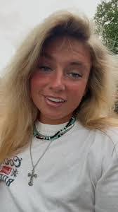 Brandy Hodges's Instagram, Twitter & Facebook