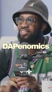 @cam and @ogcollins break down the handshake fundamentals—this is  #DapEnomics101 🤝🏾😂