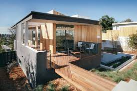 The Three Step House Built On A Steep Hillside In Los Angeles House Built Into Hillside Architecture House Townhouse Designs
