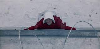 Sur cette page, vous avez la possibilité de voir the handmaid's tale : La Servante Ecarlate Saison 3 Episode 7 Resume Integral