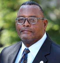 Lester Roberson's Instagram, Twitter & Facebook