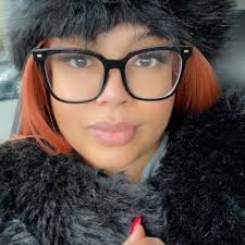 Can anyone recommend a salon that does facials for myself & two teenagers..  TIA