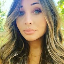 Leah Eser (@Leaheser)