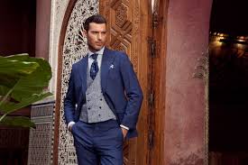 What To Wear To A Summer Wedding Men S Guide Weddingsonline How to not be a bad wedding guest. what to wear to a summer wedding men
